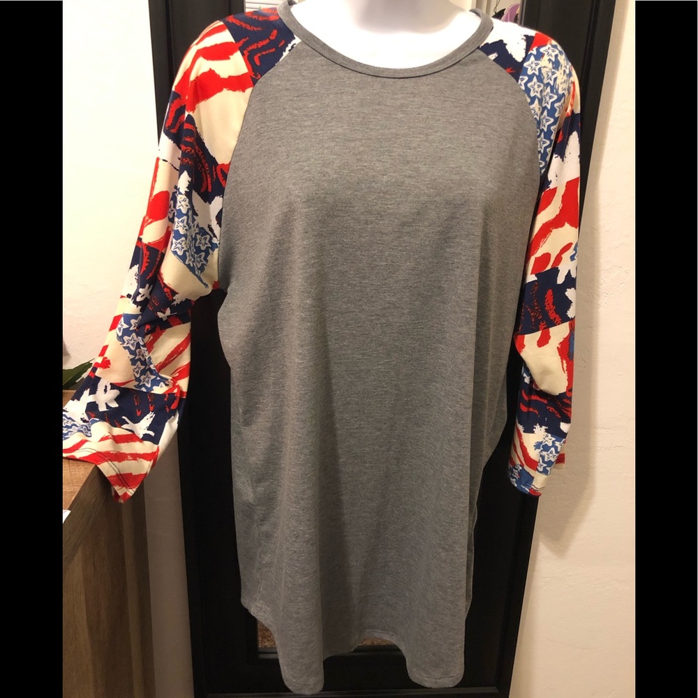 LulaRoe Randy size large unisex.
